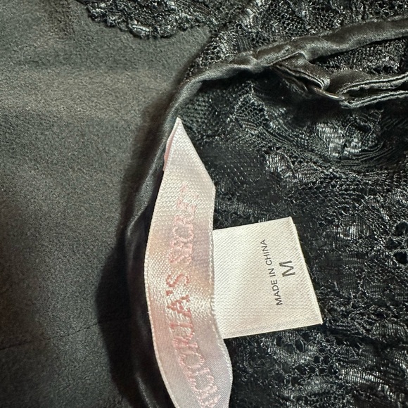 Vintage Victoria Secret Black Silk Cami with lace details from 2002 - Picture 4 of 6